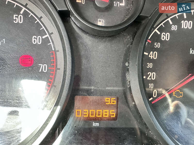 Хэтчбек Opel Astra 2011 в Полтаве