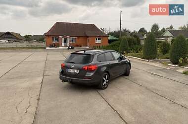 Универсал Opel Astra 2011 в 