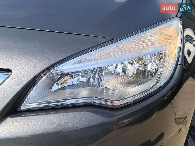 Универсал Opel Astra 2012 в Харькове