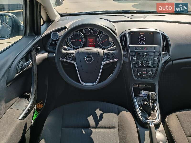 Универсал Opel Astra 2012 в Харькове