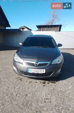 Універсал Opel Astra 2011 в Бучачі
