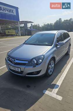 Універсал Opel Astra 2008 в Сумах