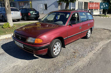 Универсал Opel Astra 1993 в 