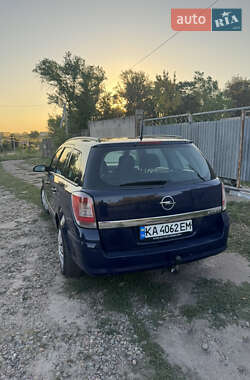 Універсал Opel Astra 2006 в 