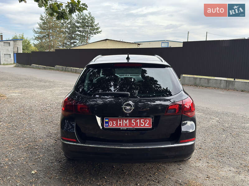 Универсал Opel Astra 2016 в Киеве