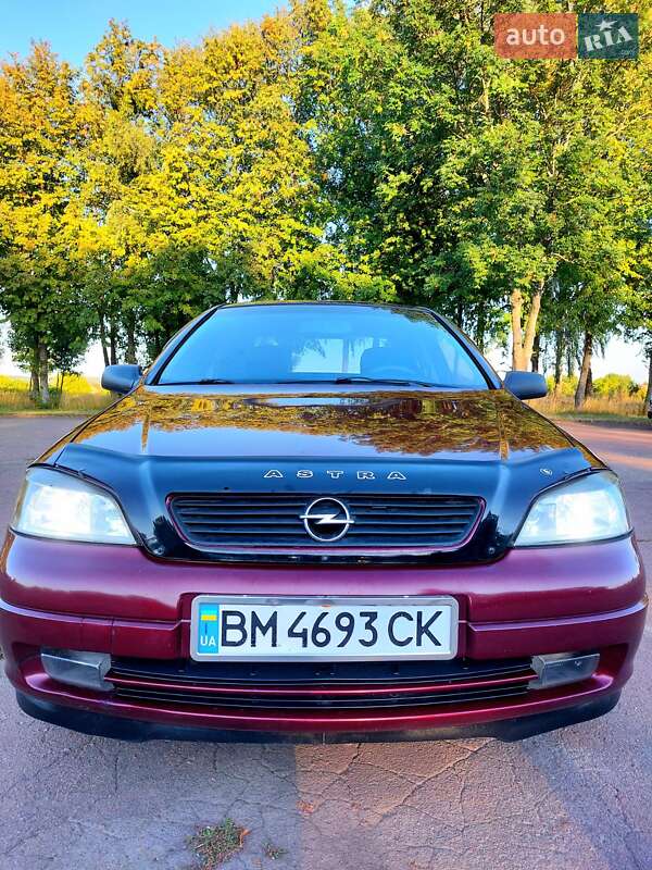 Седан Opel Astra 2008 в Тростянце
