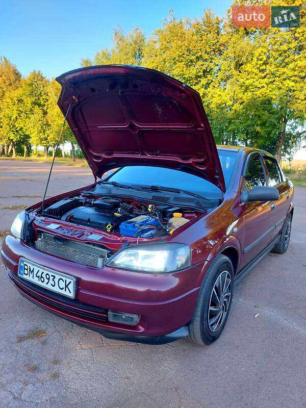 Седан Opel Astra 2008 в Тростянце