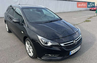 Універсал Opel Astra 2017 в Києві