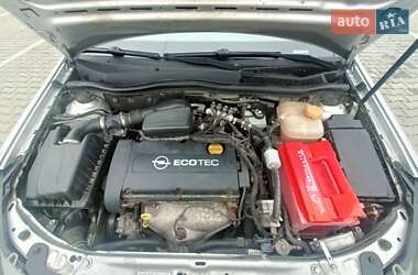 Универсал Opel Astra 2006 в 