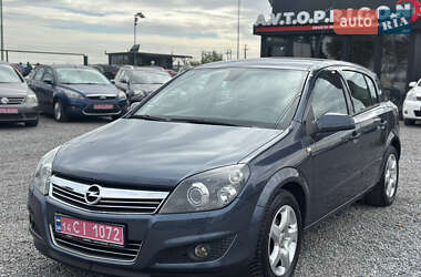 Хэтчбек Opel Astra 2008 в Виннице