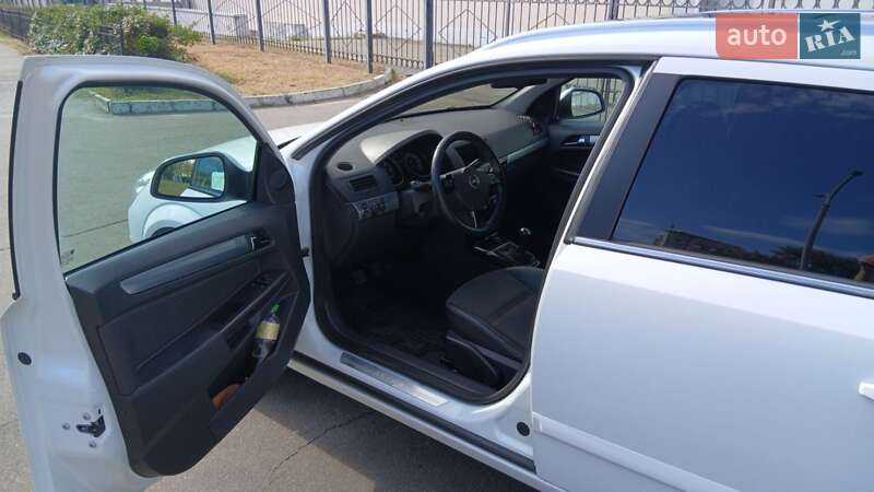 Универсал Opel Astra 2009 в Киеве фото 2 Универсал Opel Astra 2009 в Киеве