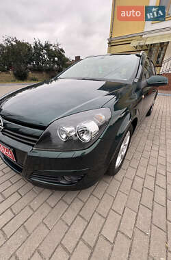 Універсал Opel Astra 2004 в Нововолинську
