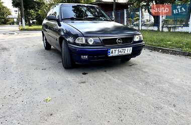Хэтчбек Opel Astra 1995 в 