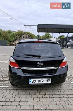 Хэтчбек Opel Astra 2007 в 