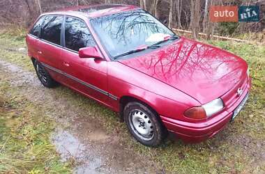 Хэтчбек Opel Astra 1992 в 