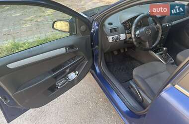 Универсал Opel Astra 2006 в 