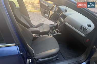 Универсал Opel Astra 2006 в 