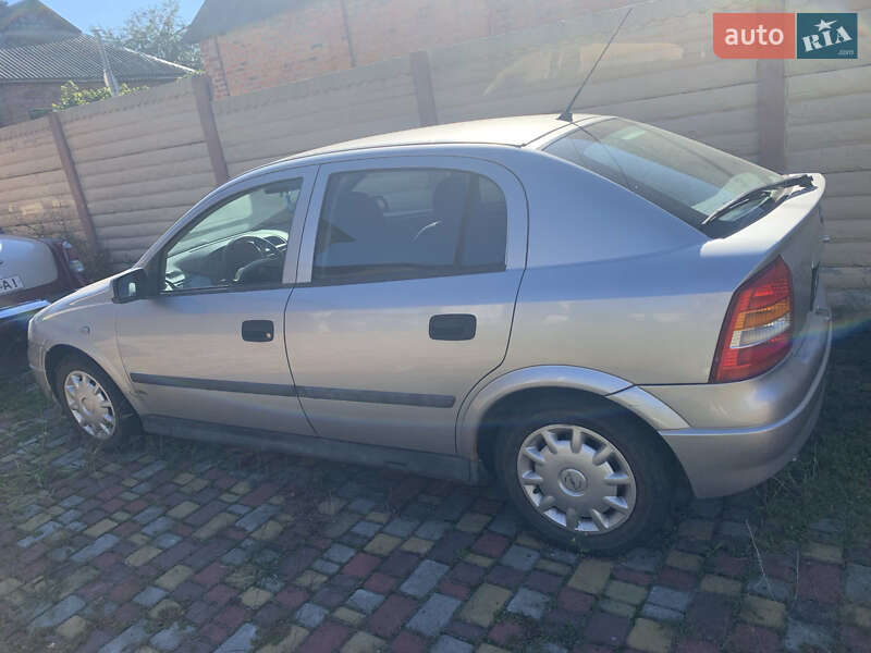 Хэтчбек Opel Astra 1998 в Харькове