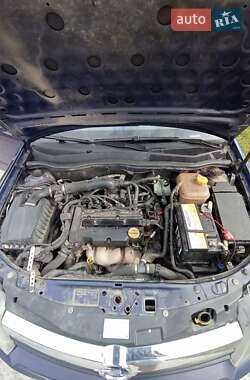 Универсал Opel Astra 2006 в 