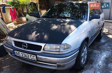 Универсал Opel Astra 1998 в Синельниково