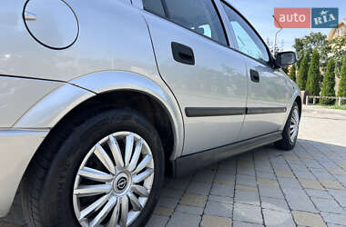 Седан Opel Astra 2000 в 
