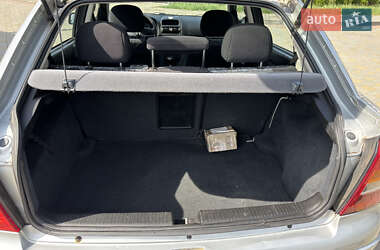 Седан Opel Astra 2000 в 