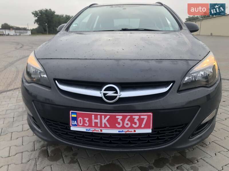 Универсал Opel Astra 2015 в Черновцах