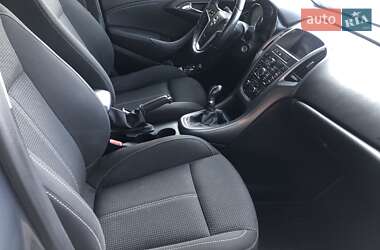 Универсал Opel Astra 2015 в 