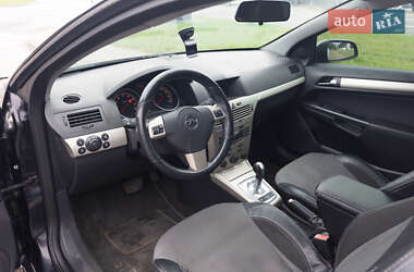 Хэтчбек Opel Astra 2008 в 