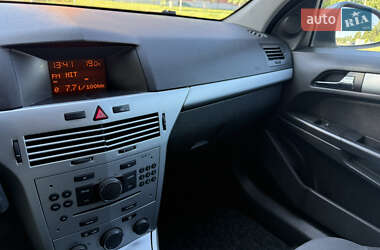 Универсал Opel Astra 2009 в 