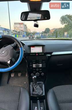 Универсал Opel Astra 2008 в 