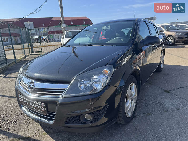 Opel Astra 2012