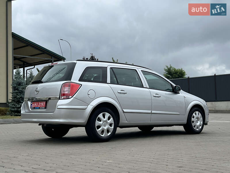 Универсал Opel Astra 2007 в Луцке