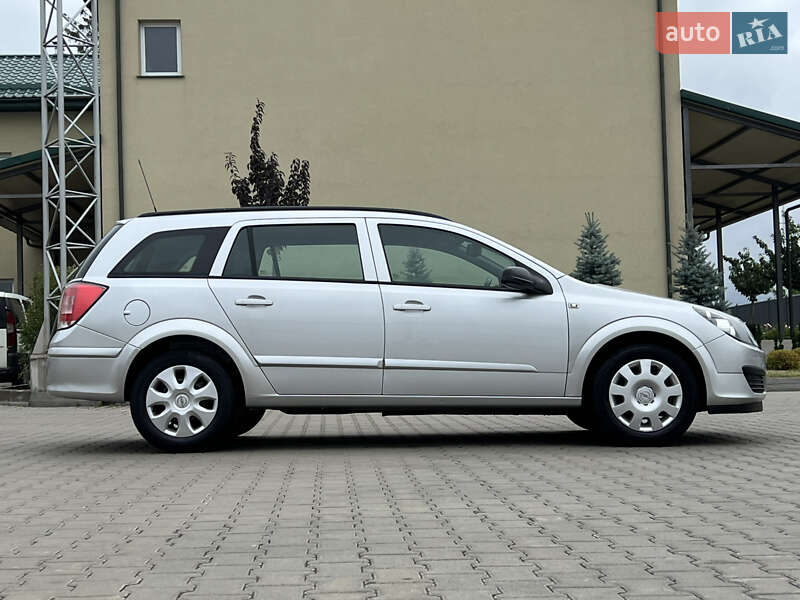 Универсал Opel Astra 2007 в Луцке