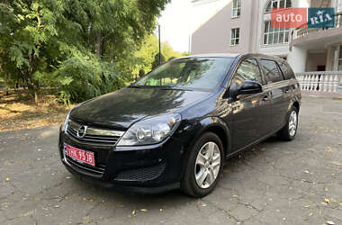 Універсал Opel Astra 2010 в Ватутіному
