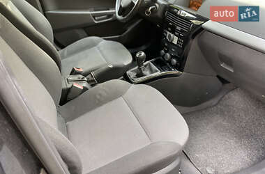 Универсал Opel Astra 2010 в 