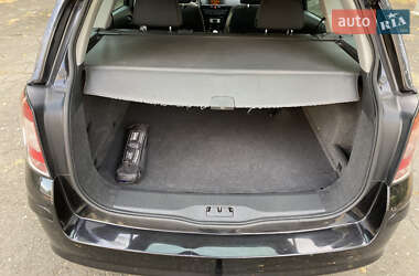 Универсал Opel Astra 2010 в 