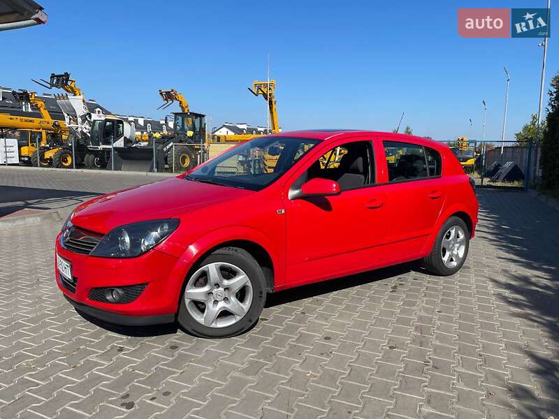 Хэтчбек Opel Astra 2007 в 