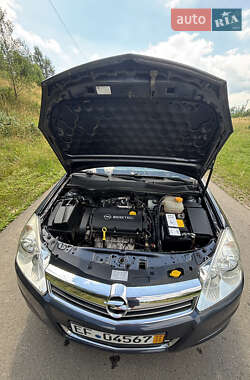 Универсал Opel Astra 2007 в 