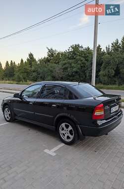 Седан Opel Astra 2008 в 