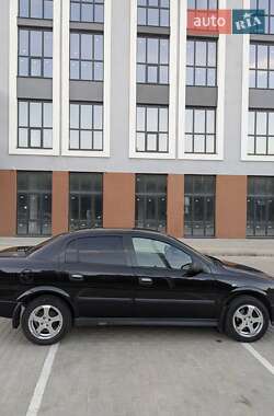 Седан Opel Astra 2008 в 