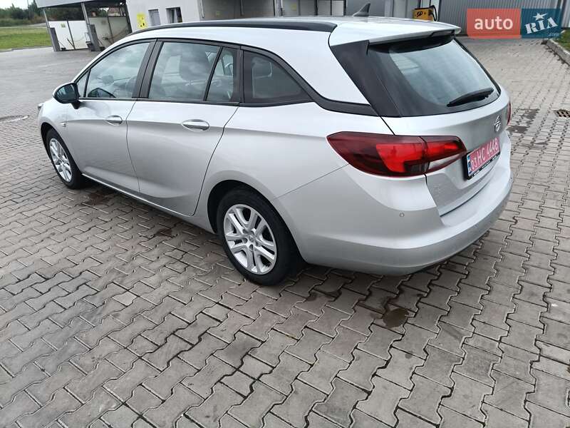 Универсал Opel Astra 2017 в Горохове