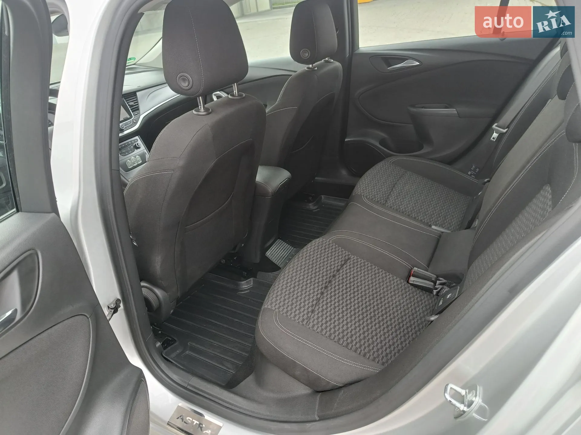 2017 Opel Astra - мініатюра 12
