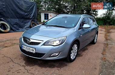 Универсал Opel Astra 2011 в Емильчине