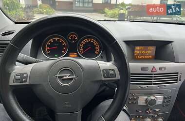 Универсал Opel Astra 2004 в 