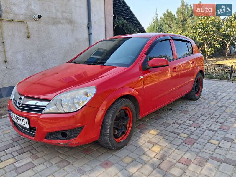 Хэтчбек Opel Astra 2008 в Николаеве