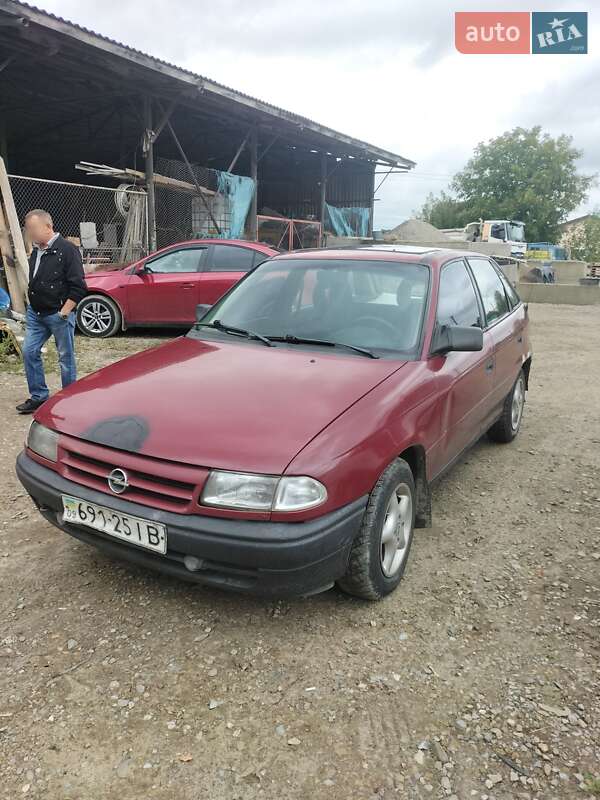 Хетчбек Opel Astra 1992 в Івано-Франківську