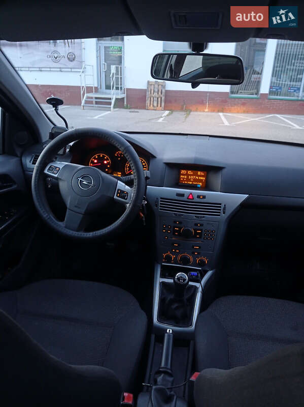 Хэтчбек Opel Astra 2009 в Львове фото 11 Хэтчбек Opel Astra 2009 в Львове
