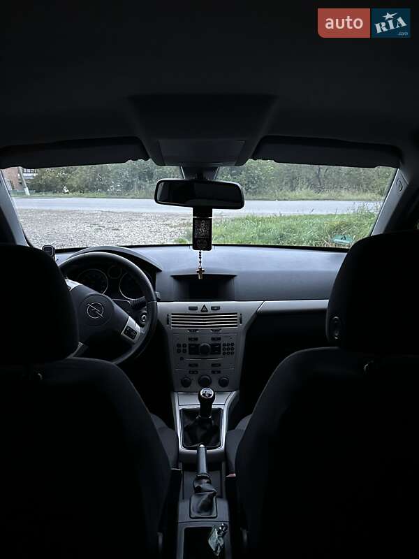 Універсал Opel Astra 2007 в Коломиї