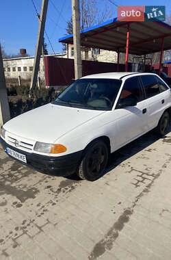 Хэтчбек Opel Astra 1994 в 